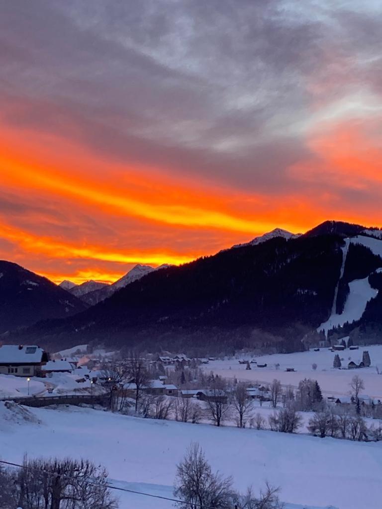 Kolbitsch Am Weissensee Ein Seeblick Der Verzaubert Inklusive Premiumcard エクステリア 写真